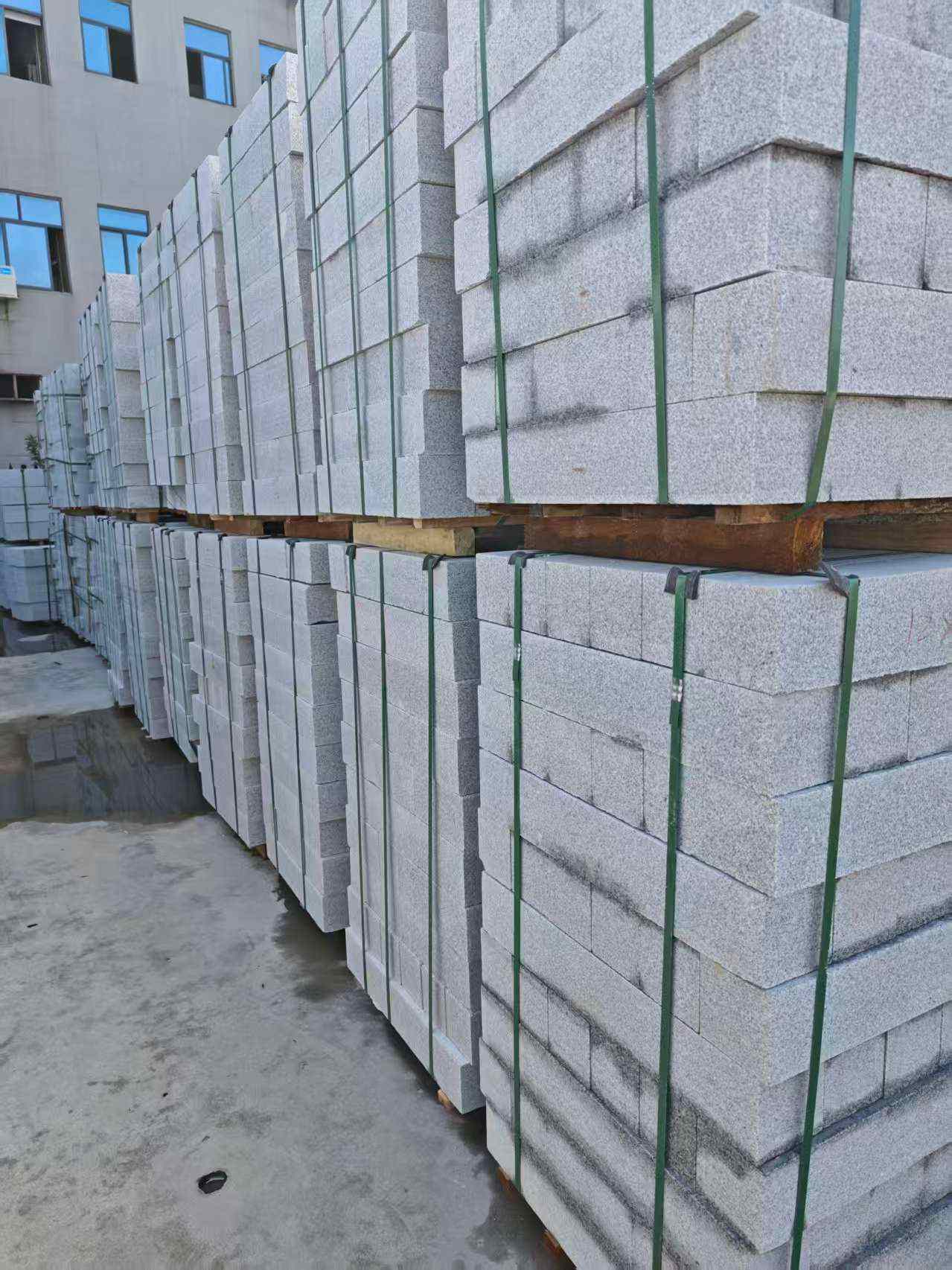 宁夏芝麻白路牙石，路侧石