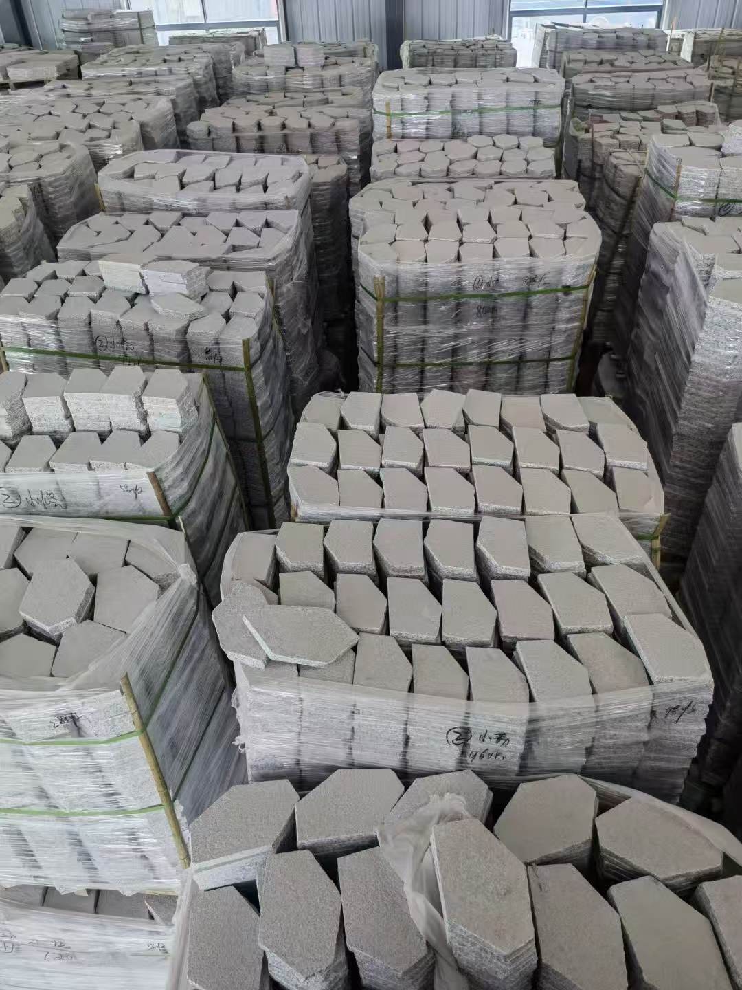 宁夏芝麻白石材冰裂纹，碎拼。