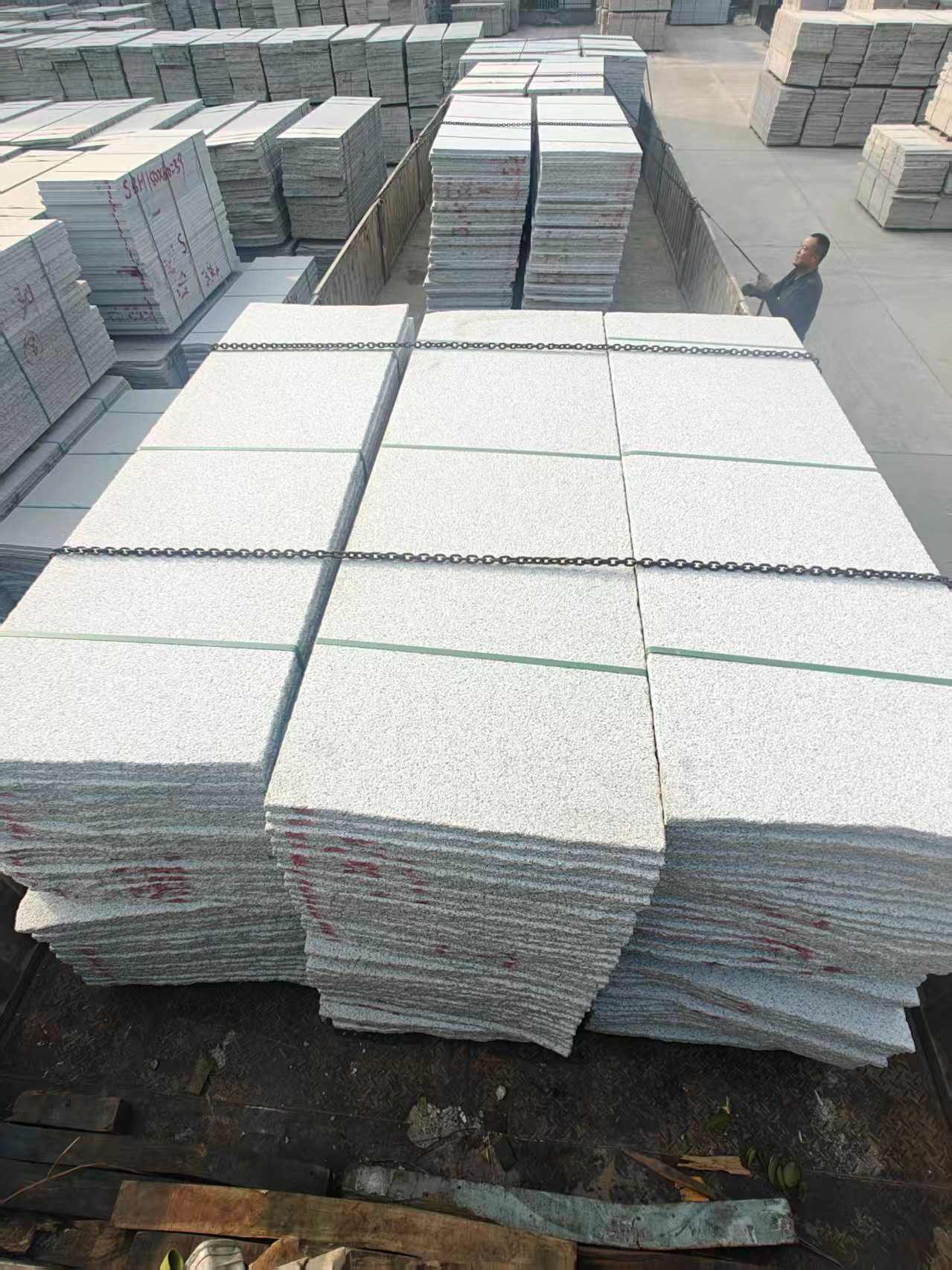 宁夏芝麻白毛板，石材毛板