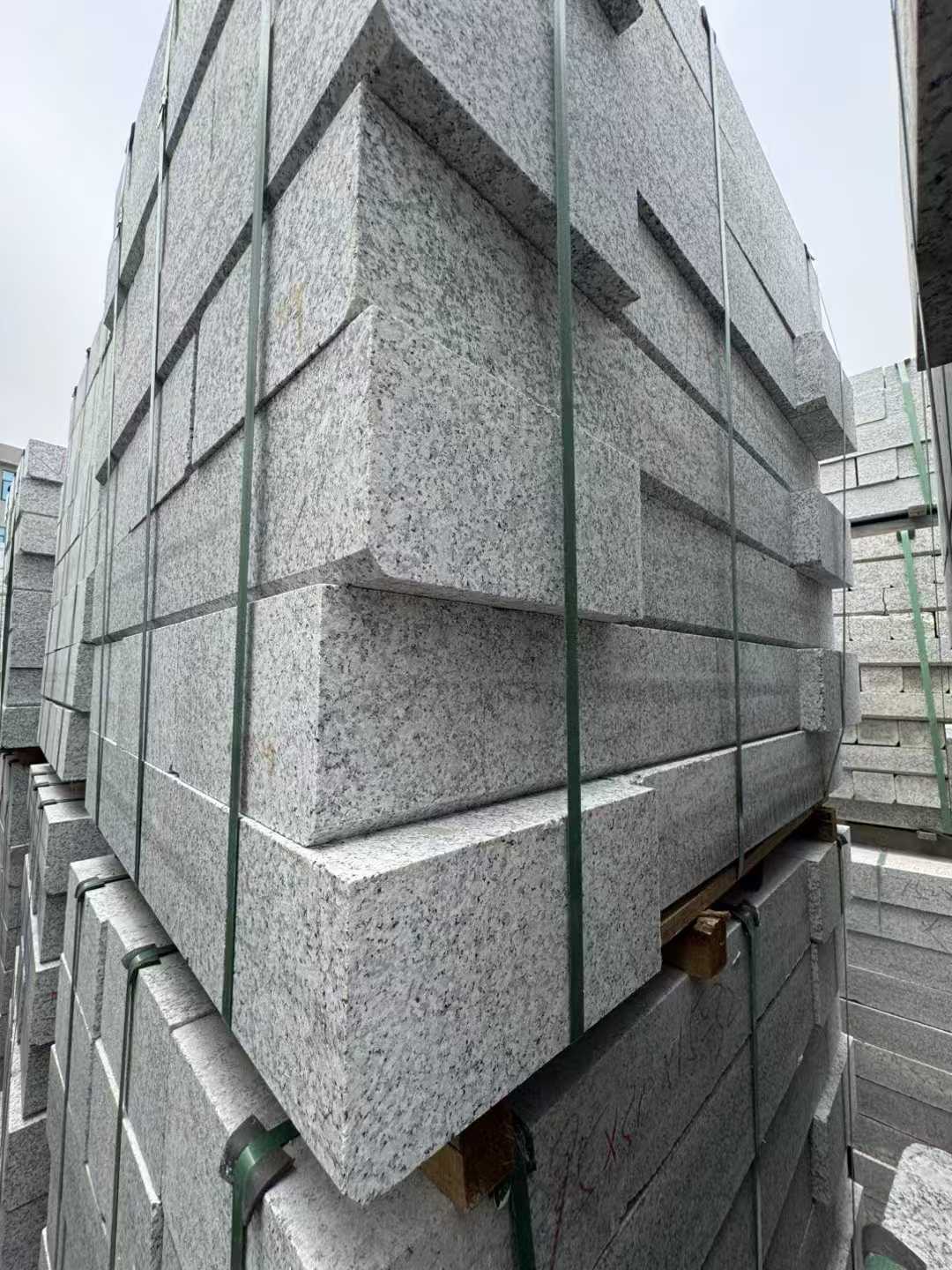 宁夏芝麻白路牙石 马路牙子