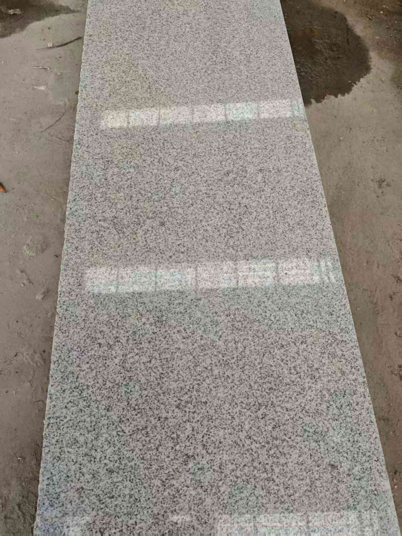 宁夏芝麻白光面毛板